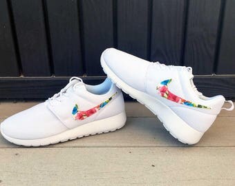 Roshe Run Blanche Signe Noir Roshe Run Blanche Signe Noir