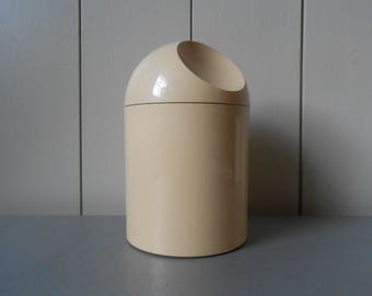 Vintage 1970s GEDY Design Beige Plastic Storage Jar Container. Designed by Makio Hasuike. Made in Italy. Italian Retro Mod Bathroom Bedroom