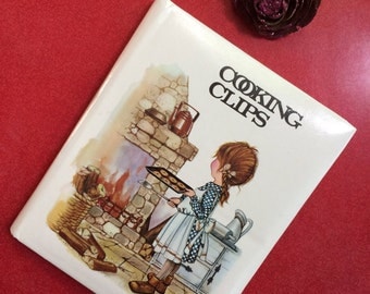 1970 Vintage Cooking Clips Book/Kids Recipe Book/Recipe Holder/ To Put Your Favourite Recipes In/Unused like new/Holly Hobby style/Kids CooK