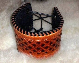 Bracelet entrelacs celtiques en cuir et velour