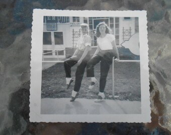 Vtg Vernacular Found Photo Pretty Woman Fashion Pose
