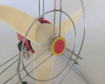Vintage electric fan, red and white from 60s, 3 blade desk fan, 1960s electric fan, working fan