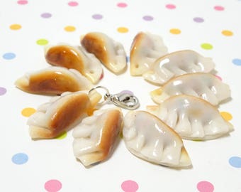 Dumpling Charm, Food Jewelry, Polymer Clay Charm, Miniature Food, 1 pc Dim sum charm, Dumpling Necklace, Food Necklace, Chinese Food Charm,