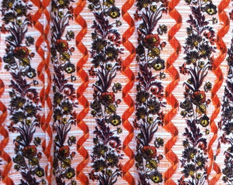 Vintage 1950's Curtains, ready to hang pair, measures 78 cm x 118 cm.