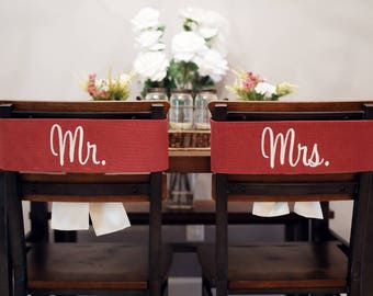 Mr and Mrs Wedding Decor, Wedding Chair Signs for Bride and Groom, Mr and Mrs Wedding Signs, Rustic Burlap Wedding Decorations, 525130052