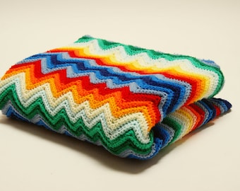 1970s Rainbow Afghan ⎮ Vintage Crocheted Afghan ⎮ Vintage Chevron Blanket