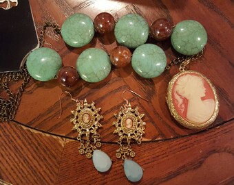 Broken/Repurposed Jewelry: Adjustable Cameo Necklace with Earrings (Set)