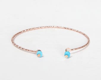 HELENA BRACELET - Thin hammered set with turquoise gemstones