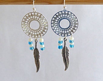 Besides Iroquois pendanteTerre earrings