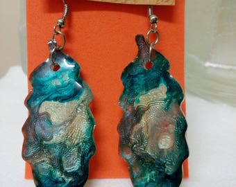 unique handmade resin jewelry with love and passion