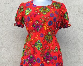 Vintage 70s Lipstick Red Maxi Dress with Flowers medium large