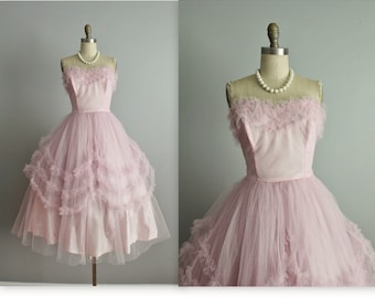 50's Prom Dress // Vintage 1950's Strapless Pale Pink Tulle Lace Wedding Party Prom Dress Tea Gown S