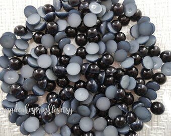 100pcs - 8mm Black Flatback Pearls Decoden PRL008