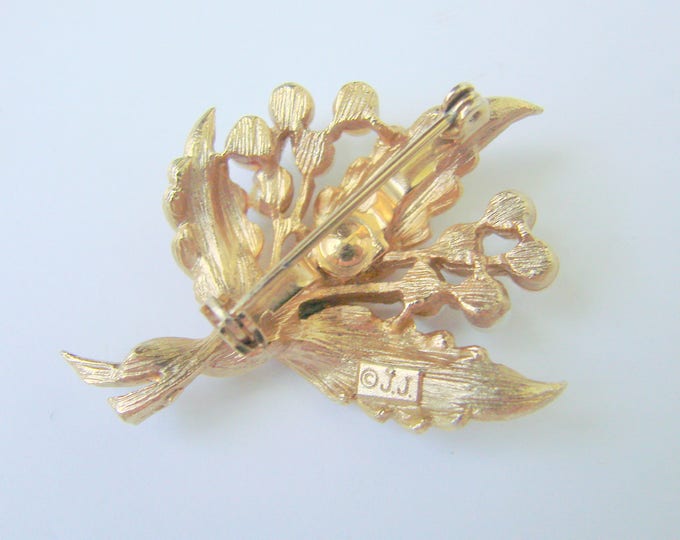 Vintage Retro JJ Jonette Simulated Pearl Floral Gold Tone Brooch / Designer Signed / 1960s 1970s Jewelry / Jewellery