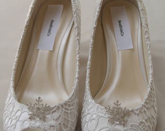 IVORY Wedding Shoes Size 8.5, 2 1/4" HEEL,Ivory Wedding Mid heel,Silver crystals Snow Flakes,open toe lace pumps,Bling bride,Ready to Ship