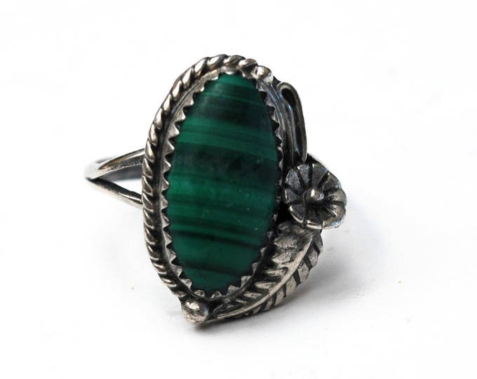 Sterling Malachite Ring - flower Leaf- Green Gemstone - Size 7 ring - southwestern - Silver Native Americanring