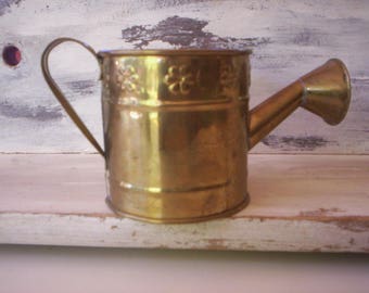Vintage small metal watering can/Vintage Hosley Brass Decorative Watering Can/Brass tin container/grading watering con/Grading accessory