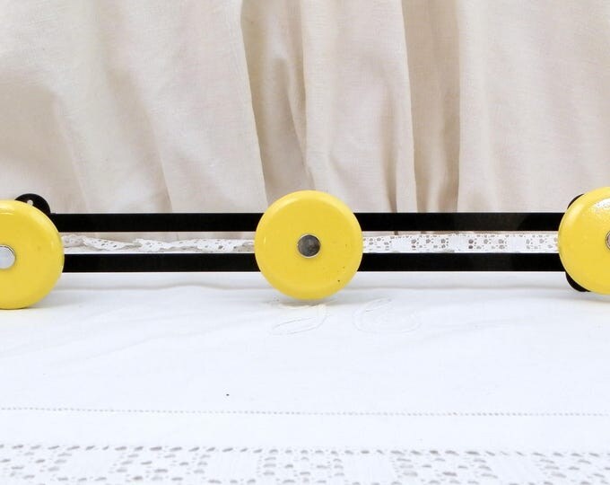 Vintage Mid Century Yellow and Black Painted Metal Wall Mounted Coat Rack, Retro 1960s / 1970s Mural Atomic Coat Hanger, French Hook Vintage Mid Century Yellow and Black Painted Metal Wall Mounted Coat Rack, Retro 1960s / 1970s Mural Atomic Coat Hanger, French Hook
