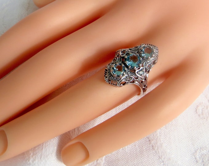 Art Deco Ring, Aquamarine Ring, 2 CT, Sterling Silver Filigree Setting, Size 7, Art Deco Jewelry, Engagement Ring, March Birthstone