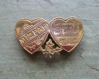 An Antique Edwardian Mizpah Brooch/Pin - Gilt Metal/Gold Plate - Circa 1900-1910.