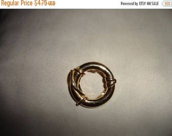 50% OFF Vintage unique Metal Scarf Clip Ohio estate sale