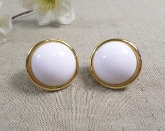 NAPIER! Beautiful Vintage Gold Tone Pair Of White Lucite Clip On Earrings Signed Napier DL#3235