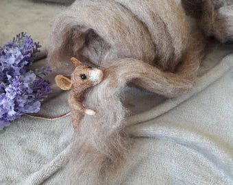25g carded taupe light brown Wool Roving - Batt top coat Colour Felting Needle Felt