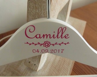 Cintre enfant. Cadeau baptême. cadeau naissance . Cadeau personnalisé. Cadeau naissance. Baby shower gift.Cadeau enfant. th gift