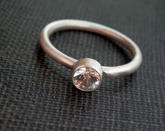Bague zircon personnalisé / alternative bague diamant / naturel bague zircon argent bague de mariage / éthique bague de fiançailles / alternative de diamant