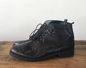 Vintage 80s Black Leather Ankle Boots, Lace Up Shoes, Triangle Boots, Granny Boots, Size 9