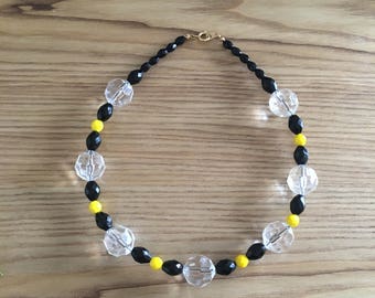 COMBAVA - Collier court • collier original • collier coloré • collier jaune et noir • collier de perles