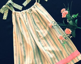 Little Girl's Dress - Size 4 - Girl's Clothing - Pillow Case Dress - Cotton - Girl's Summer Dress - Upcycled Children's Fashion