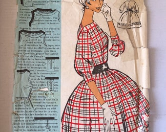 Fabulous 60's french vintage sewing pattern - "Patrons Modele 73015" woman brigitte bardot style of dress size 44 / size 16