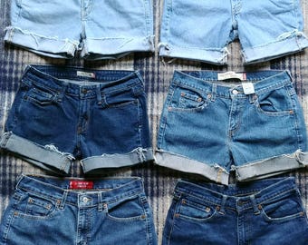 Levis Cut-Offs with some Stretch - All in pics. available