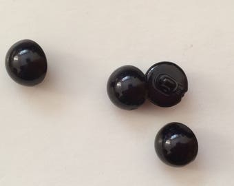 Approximately 10 mm beads black color button