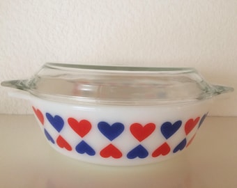 Rare Pyrex - blue and red hearts - Jaj England no 509