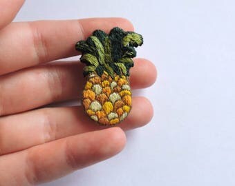 Brooch with hand embroidery Pineapple