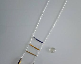Pretty necklace with chains