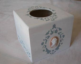 Free shipping! Vintage tissue box