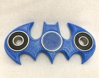 Batman hand spinner/fidget spinner/fidget toy/cool fidgets/3d printed/spinner toy/desk toy/gift for him/gift for her/birthday gift/batarang