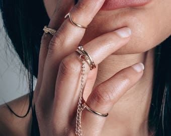 Connected Chain Knuckle ring set