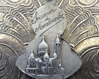 CLEARANCE SALE Sacre Coeur De Montmarte & Sacred Heart Of Jesus Souvenir Religious Medal, Basilique du Sacré-Cœur, Paris French Catholic Pen