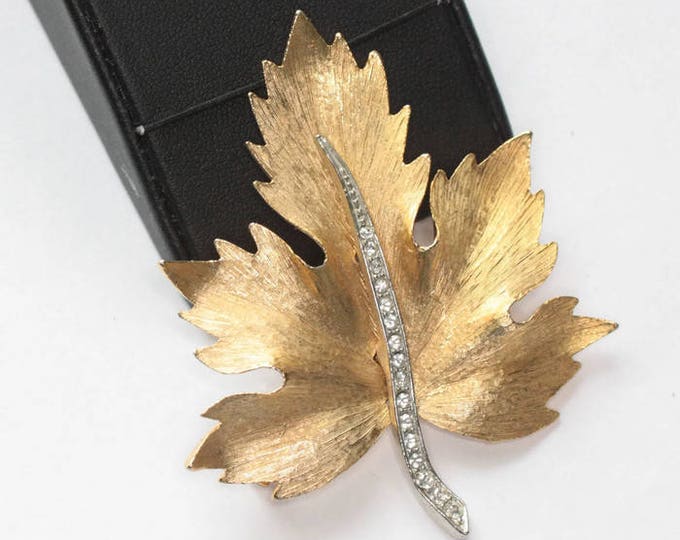 Gold Tone Maple Leaf Brooch Dimensional Clear Rhinestone Accents Vintage