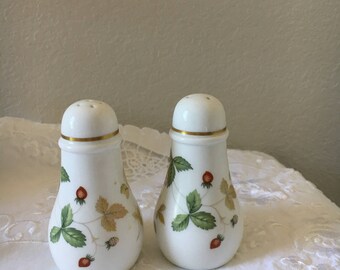 Salt and Pepper Shakers, Salt Pepper Shakers, Vintage Salt and Pepper, Wedgwood Salt and Pepper, Wild Strawberry