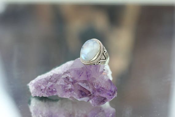 STATEMENT MOONSTONE RING - Sterling Silver Ring- Moonstone Ring- Healing Crystal Jewellery- Chakra Ring- Statement Ring- Boho- Vintage