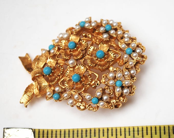 Florenza Pearl Turquoise flower Brooch - blue white - Gold floral - bouquet Pin