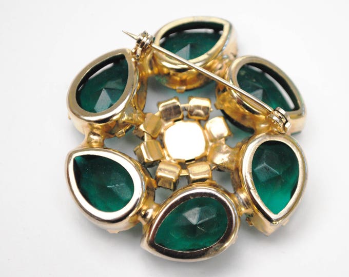 Green Rhinestone brooch - Gold plated Setting - Open back hunter green Crystal - flower floral Pin