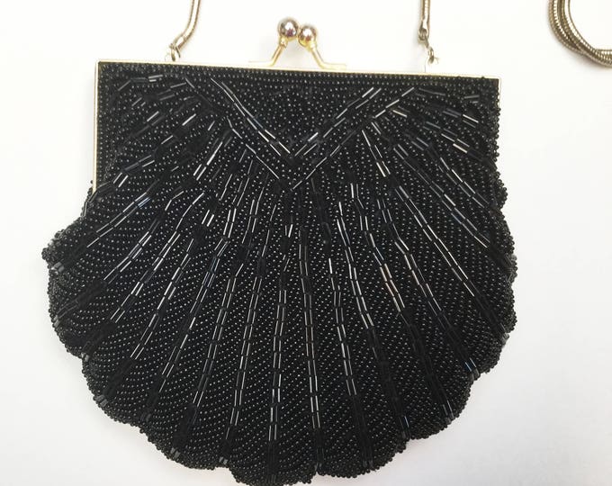Black beaded scallop evening bag - Signed Made in China - vintage hand bag purse Clutch - gold snake chain strap