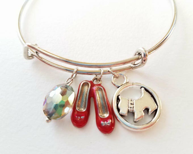 Wizard of Oz Charm Bangle Bracelet Set 3 Stacking Bangle Bracelets Dorothy Toto Lion Tin man Scarecrow Wizard of Oz Gift for girl #18-1L