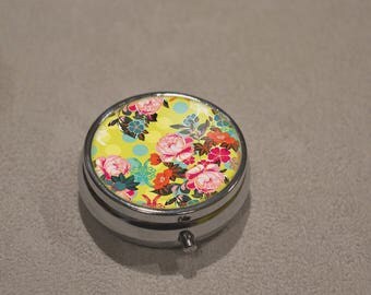 * tooth box small * pill box or other use